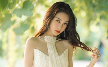 Angela bi-a cùng mấy thằng Nhật