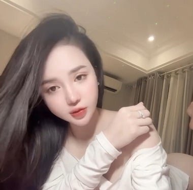 Chu Thúy Quỳnh body đẹp phải nứng