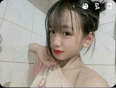 Mai Nhi trông non nớt nhưng skill nhấp cực chất