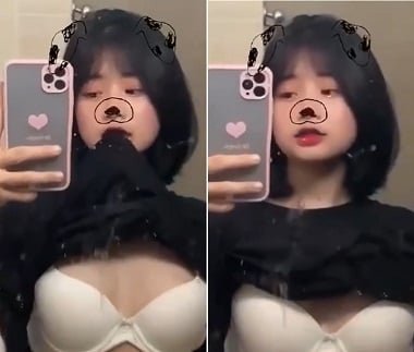 Sinh viên vếu nhỏ nhưng thích khoe
