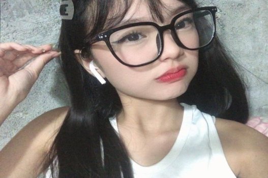 Gợi cảm và quyến rũ, nhưng cũng đầy gợi dục
